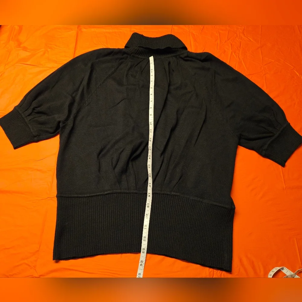 23rdSt Black Turtleneck Short Sleeve w/Keyhole Neckline Vintage E.U.C. - Picture 2 of 8